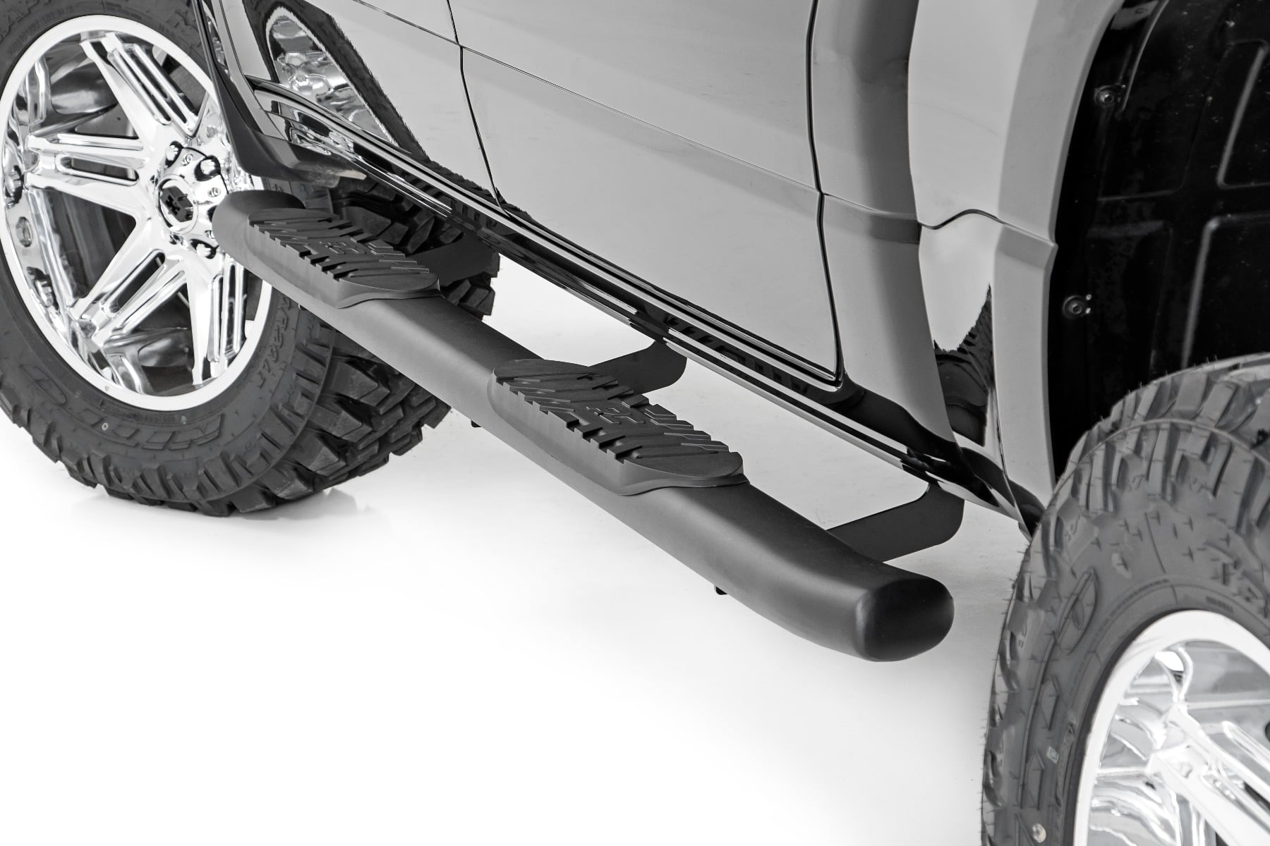 Oval Nerf Step | Crew Cab | Black | Ram 1500 (19-26)/1500 TRX (21-24) by Rough Country