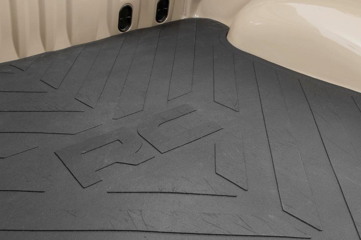 Bed Mat | 5'7" Bed | RC Logo | Toyota Tundra 2WD/4WD (2007-2021) by Rough Country
