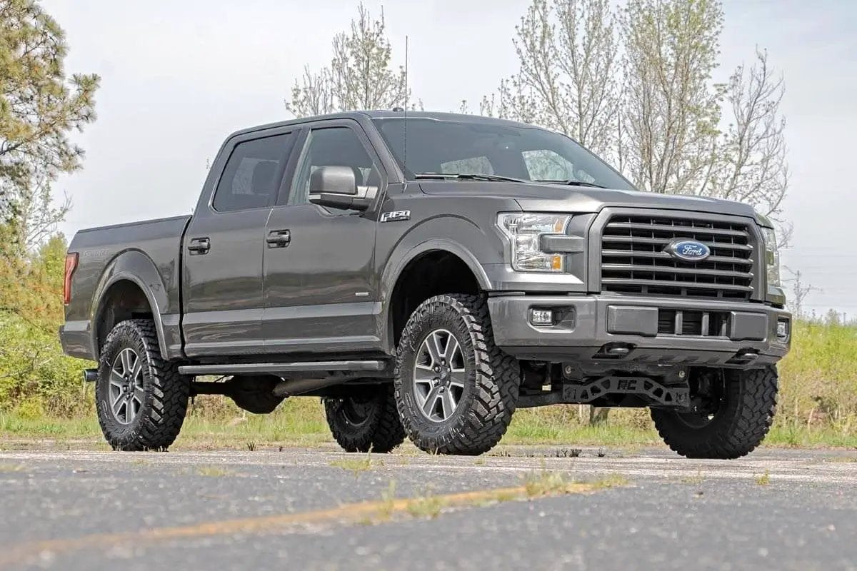4 Inch Lift Kit | M1 Struts/M1 | Ford F-150 4WD (2015-2020) by Rough Country