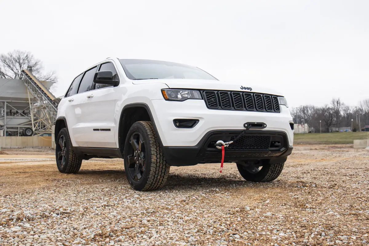 Hidden Winch Mount | Jeep Grand Cherokee WK2 4WD (2014-2020) by Rough Country