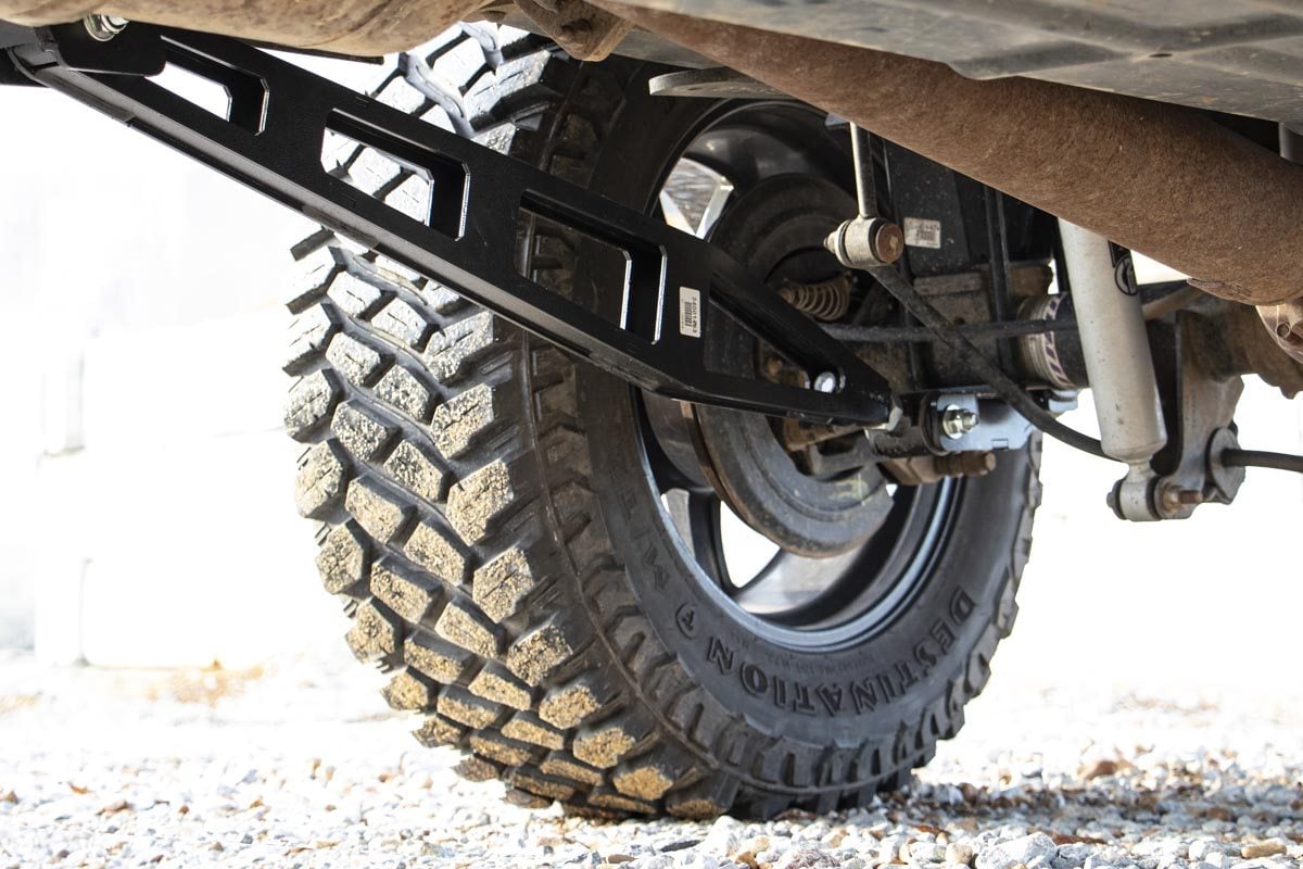Traction Bar Kit | Inverted U-bolts | 0-6 Inch | Ford F-250 Super Duty (08-16) by Rough Country