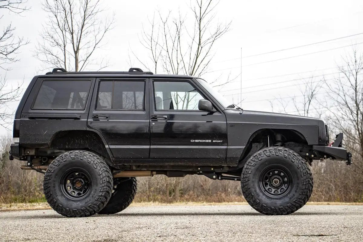Lower Door Armor | 4 Door | Jeep Cherokee XJ 2WD/4WD (1984-2001) by Rough Country