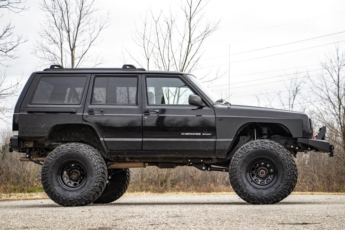 Lower Door Armor | 4 Door | Jeep Cherokee XJ 2WD/4WD (1984-2001) by Rough Country
