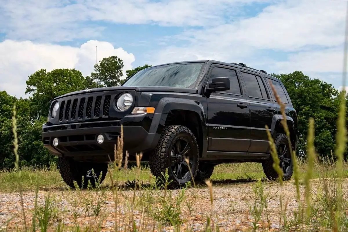 2 Inch Lift Kit | N3 Front Struts | Jeep Compass (07-16)/Patriot (10-17) by Rough Country