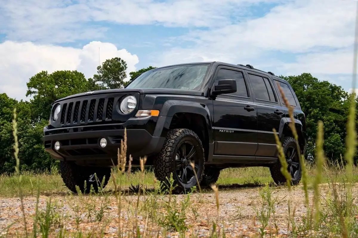 2 Inch Lift Kit | N3 Front Struts | Jeep Compass (07-16)/Patriot (10-17) by Rough Country
