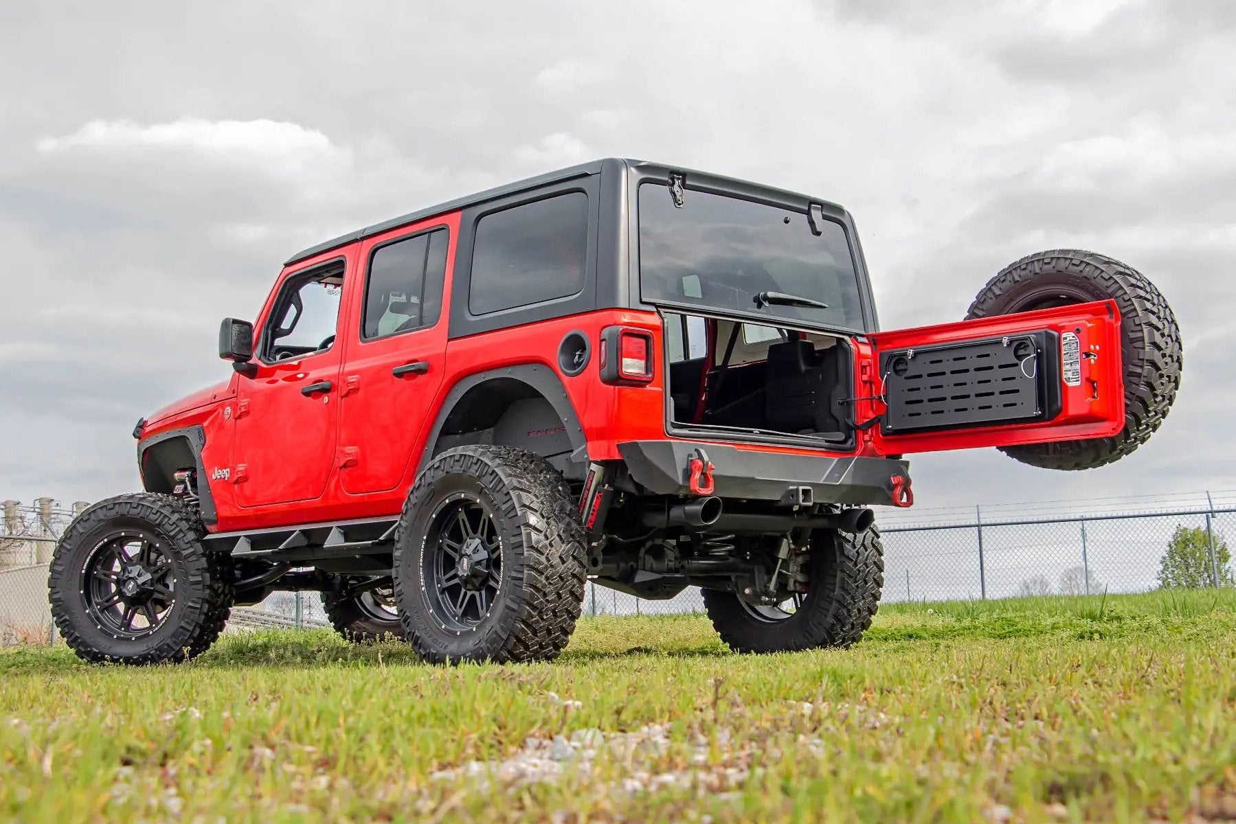 Tailgate Table | Jeep Wrangler JL (18-26)/Wrangler Unlimited (18-26) by Rough Country