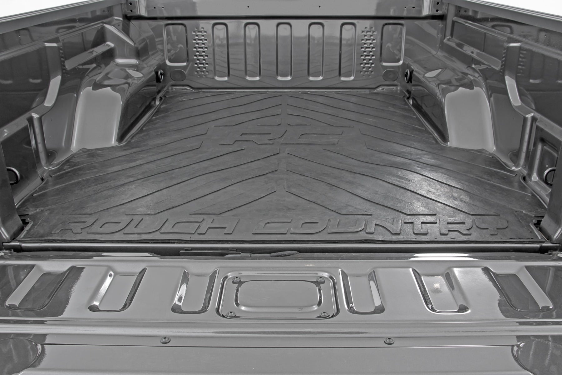 Bed Mat | 5' Bed | RC Logo | Jeep Gladiator JT 4WD (2020-2026) by Rough Country