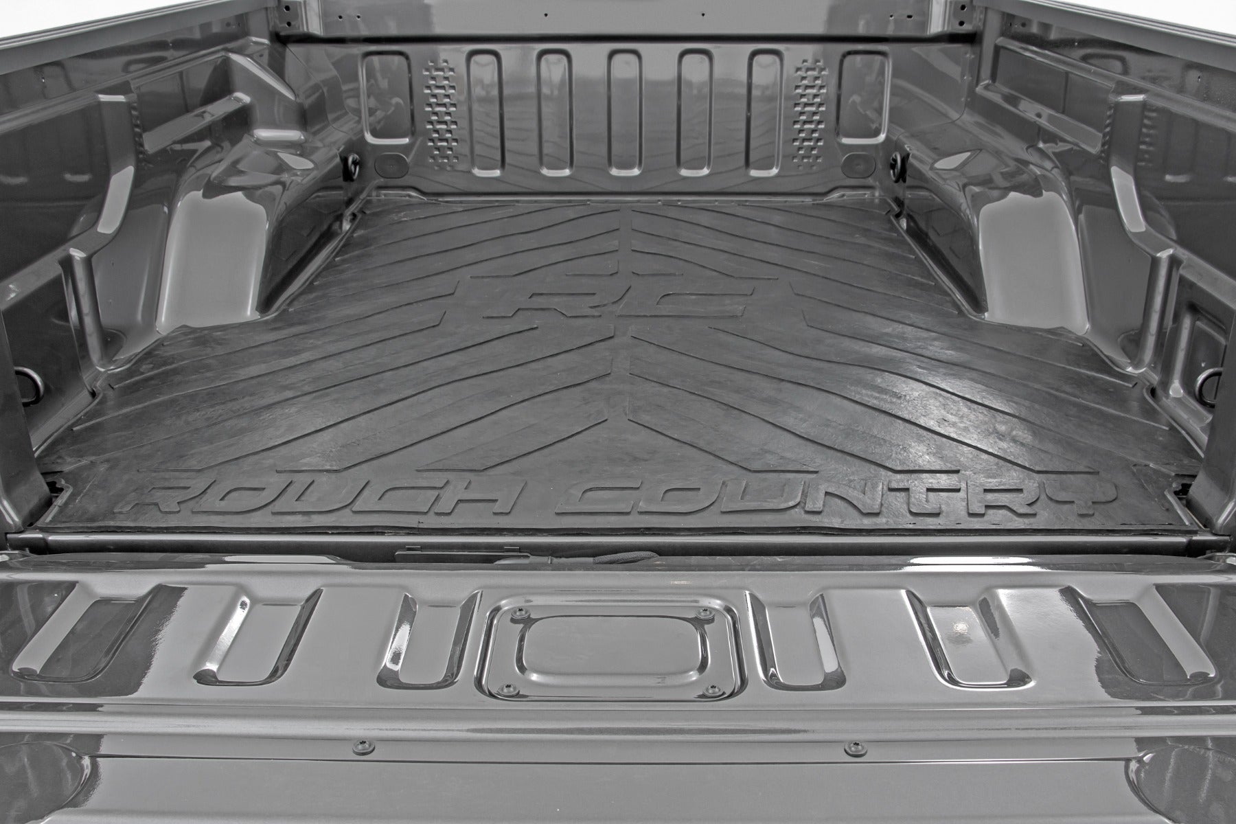 Bed Mat | 5' Bed | RC Logo | Jeep Gladiator JT 4WD (2020-2026) by Rough Country