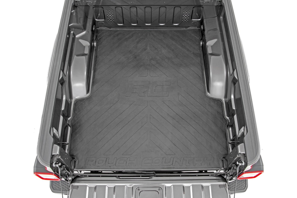 Bed Mat | 5' Bed | RC Logo | Jeep Gladiator JT 4WD (2020-2026) by Rough Country