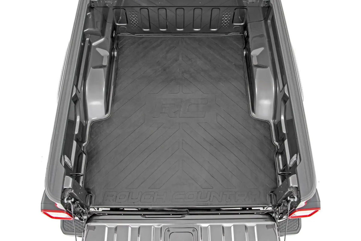 Bed Mat | 5' Bed | RC Logo | Jeep Gladiator JT 4WD (2020-2026) by Rough Country