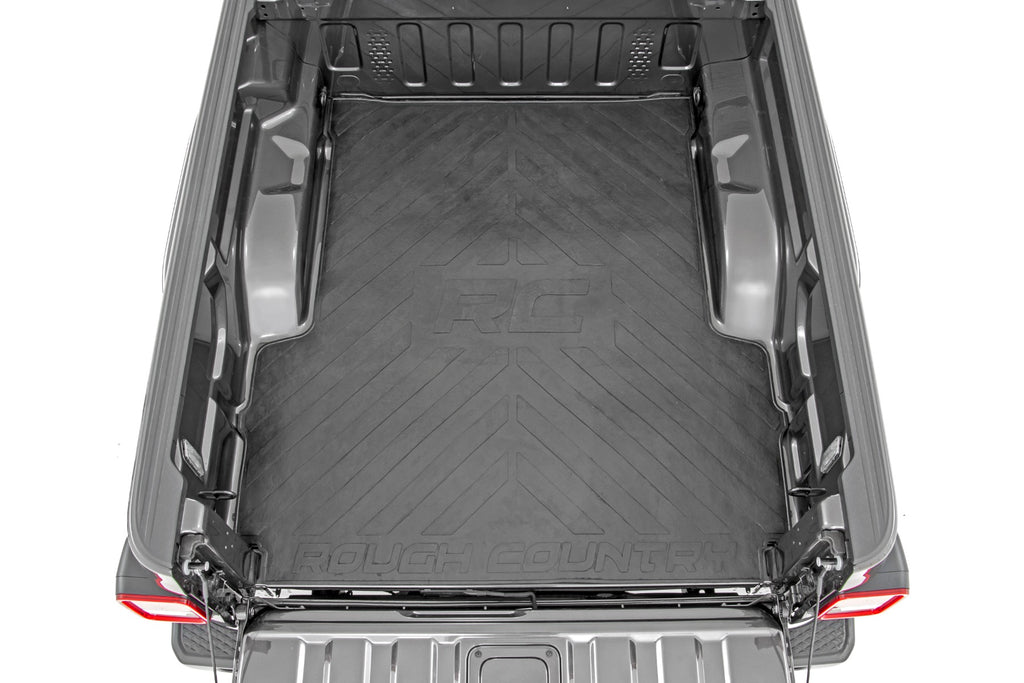 Bed Mat | 5' Bed | RC Logo | Jeep Gladiator JT 4WD (2020-2026) by Rough Country