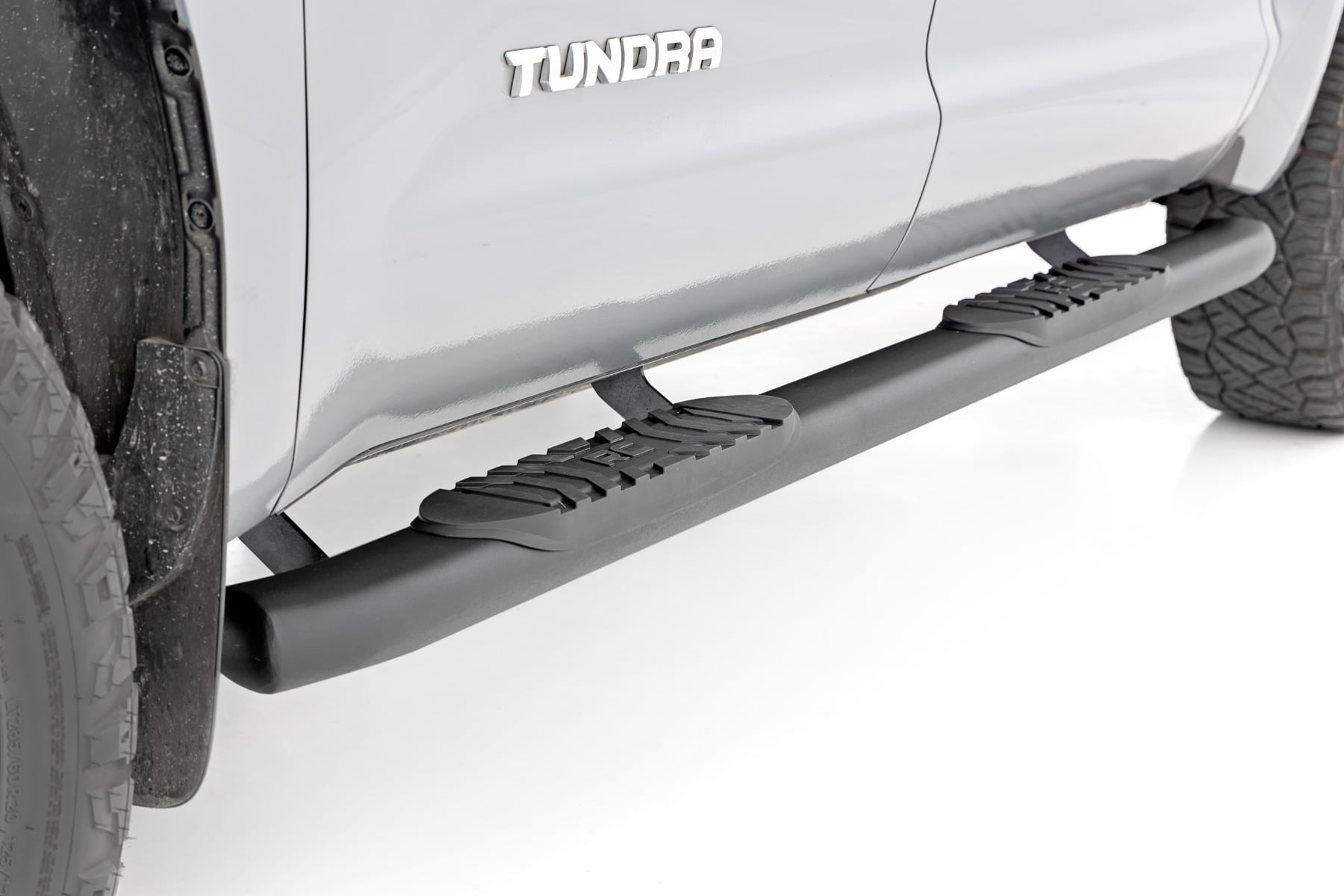 Oval Nerf Step | Crew Cab | Black | Toyota Tundra 2WD/4WD (2007-2021) by Rough Country