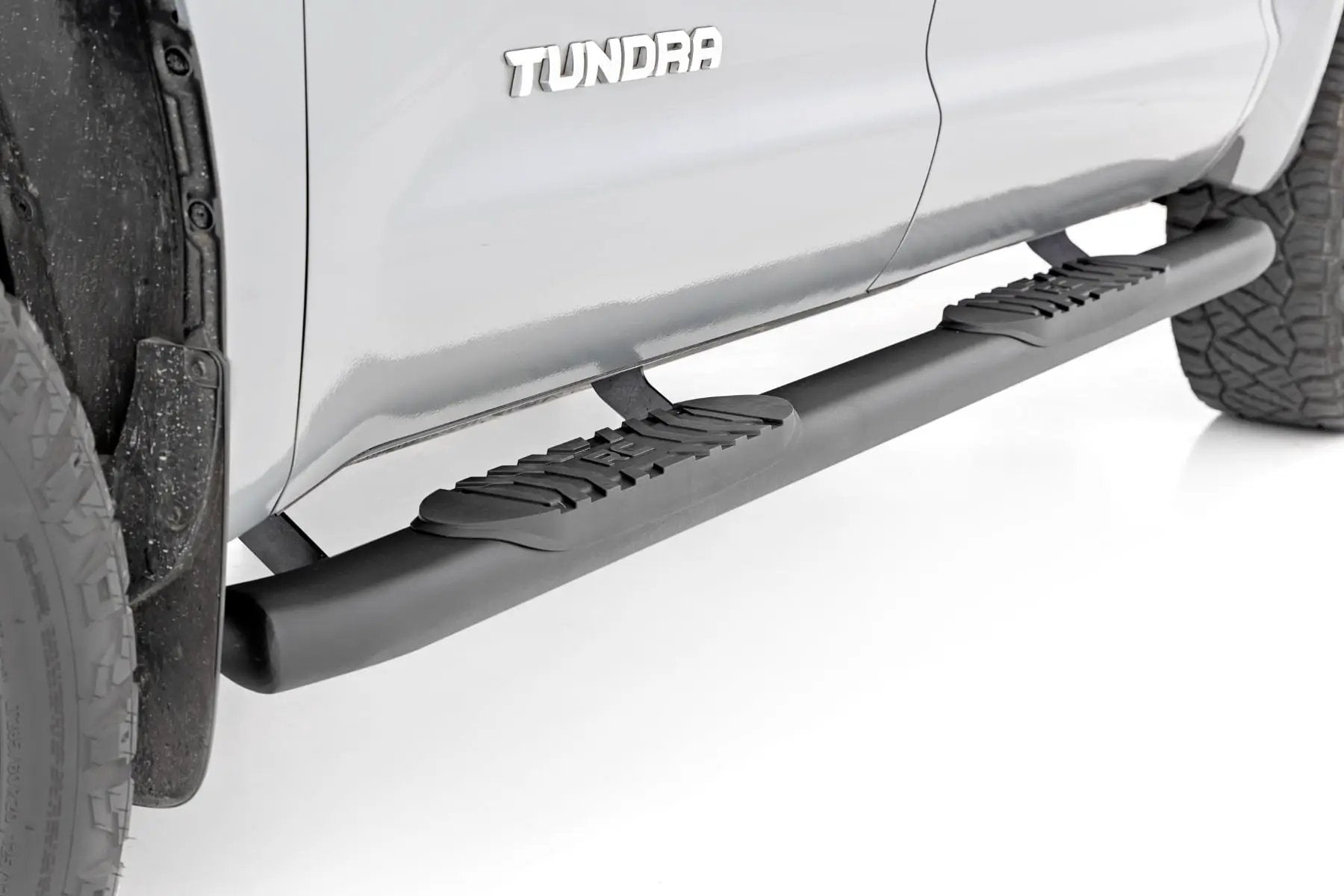 Oval Nerf Step | Crew Cab | Black | Toyota Tundra 2WD/4WD (2007-2021) by Rough Country
