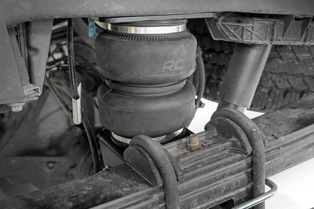 Air Spring Kit | 3-6" Lifts | Ford F-250/F-350 Super Duty 4WD (2017-2022) by Rough Country