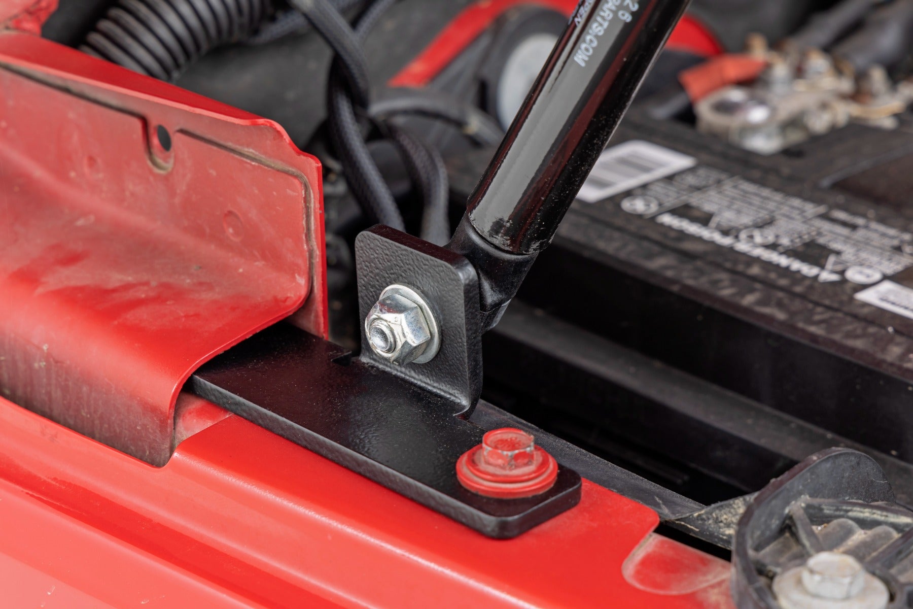 Hood Struts | Hydraulic | Jeep Wrangler JK/Wrangler Unlimited (2007-2018) by Rough Country