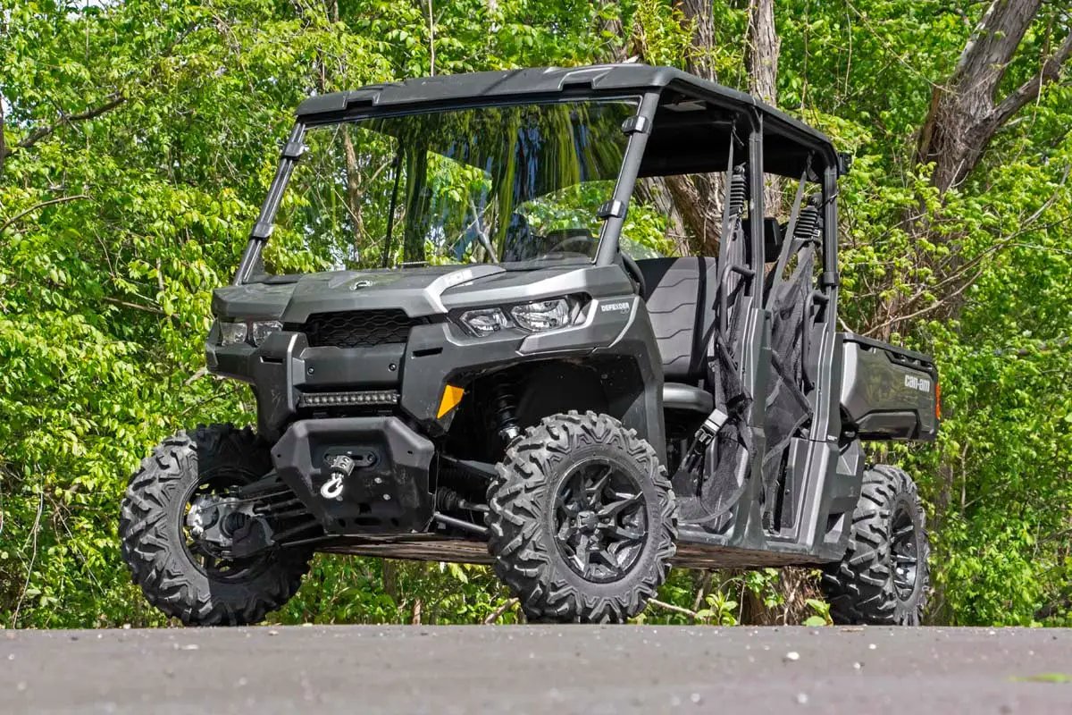 Full Windshield | Scratch Resistant | Can-Am Defender HD 8/HD 9/HD 10 by Rough Country
