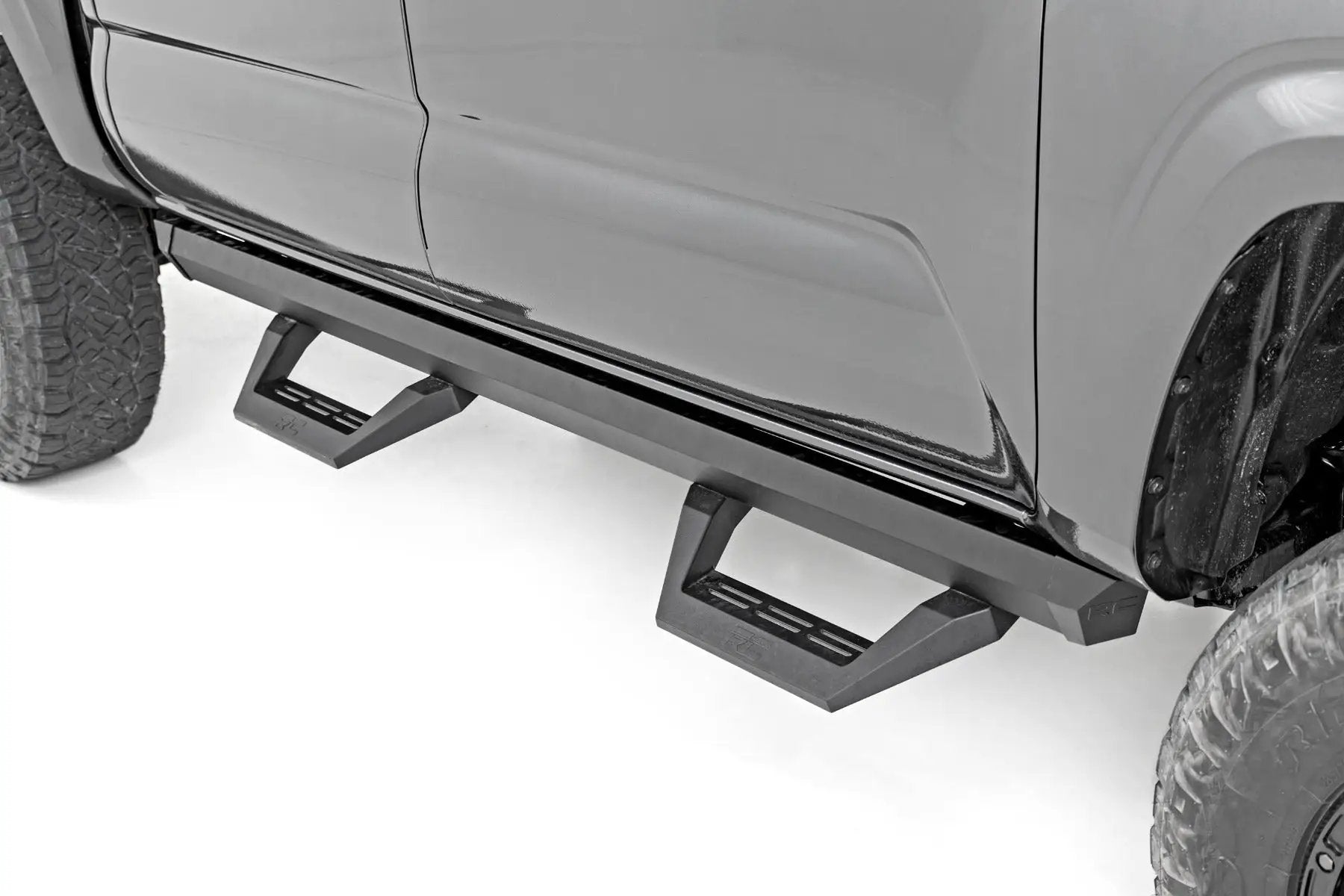 SRX2 Adj Aluminum Step | Double Cab | Toyota Tacoma 2WD/4WD (2005-2023) by Rough Country
