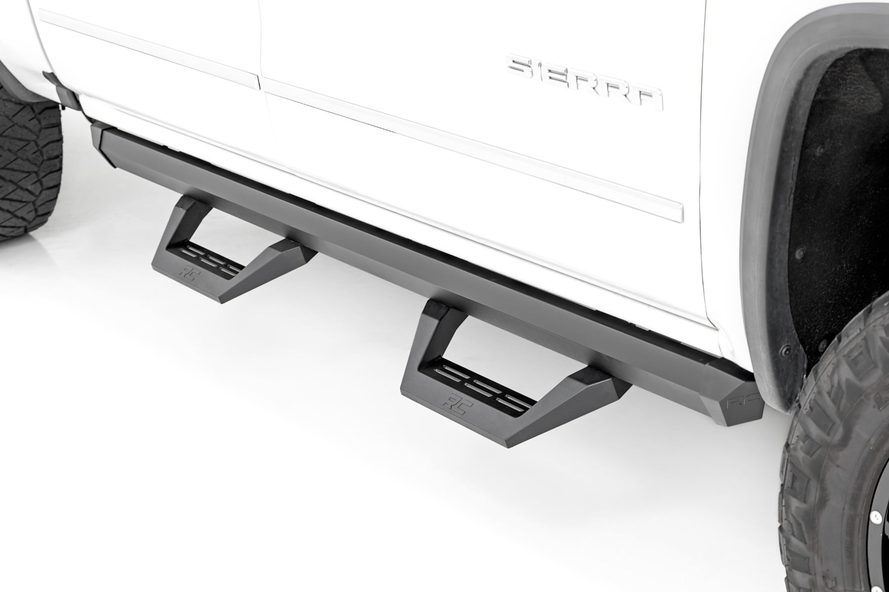 SRX2 Adj Aluminum Step | Crew Cab | Chevy/GMC 1500/2500HD/3500HD (07-18 & Classic) by Rough Country