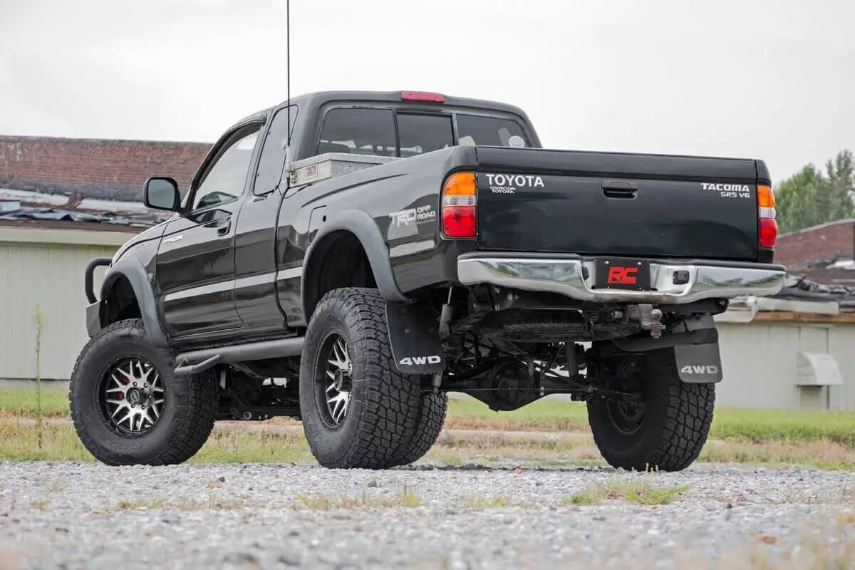 6 Inch Lift Kit | Toyota Tacoma 2WD/4WD (1995-2004) by Rough Country