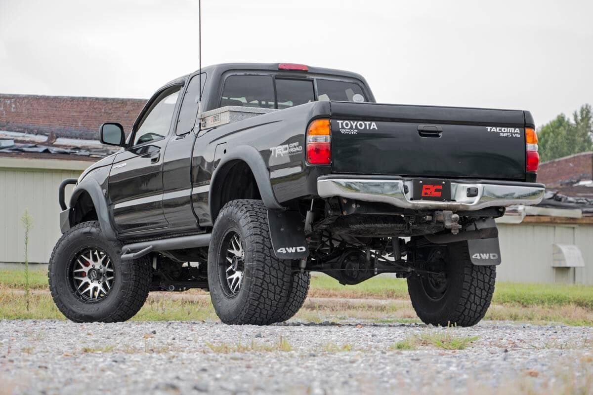 6 Inch Lift Kit | Toyota Tacoma 2WD/4WD (1995-2004) by Rough Country