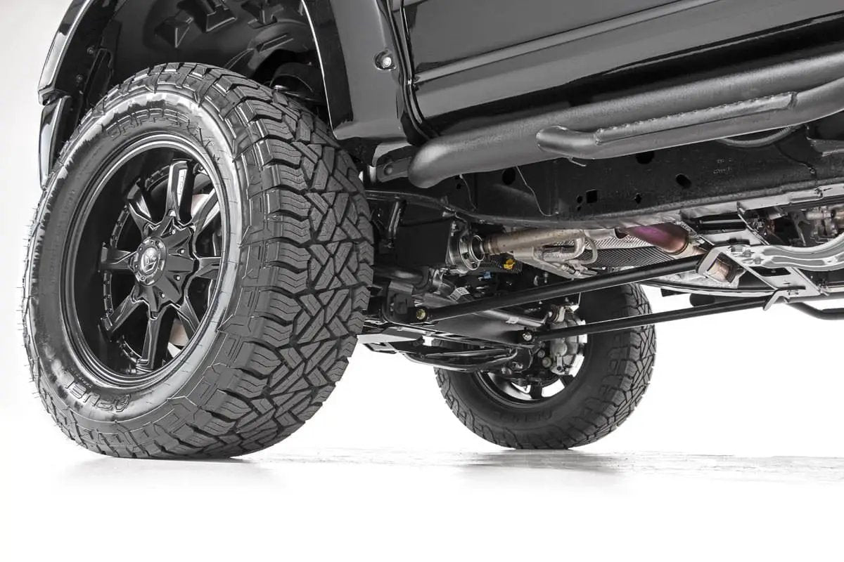 Kicker Bar Kit | 4-6 Inch Lift | Ford F-150 4WD (2015-2020) by Rough Country