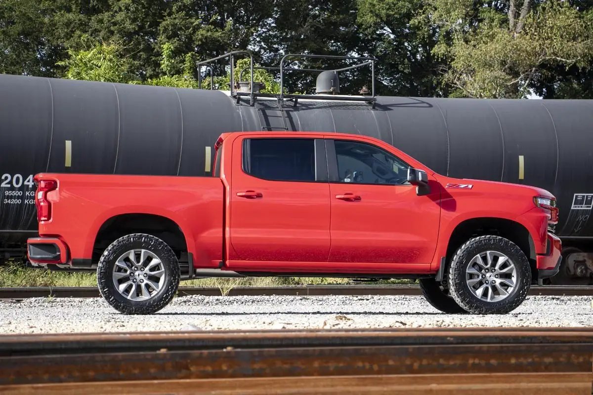 3.5 Inch Lift Kit | N3 Struts | Chevy Silverado 1500 2WD/4WD (2019-2024 & Classic) by Rough Country