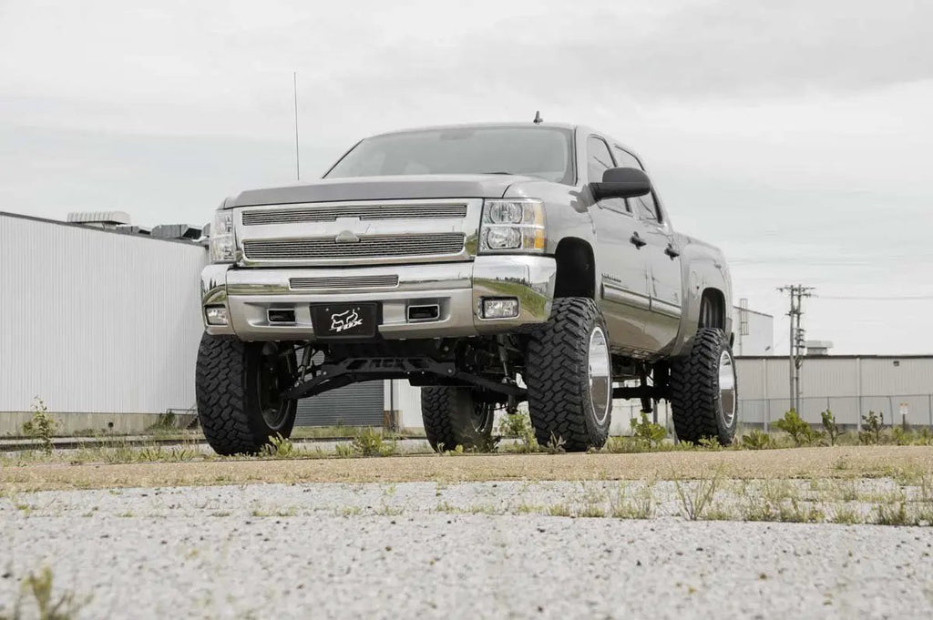7.5 Inch Lift Kit | Chevy Silverado & GMC Sierra 1500 4WD (2007-2013) by Rough Country