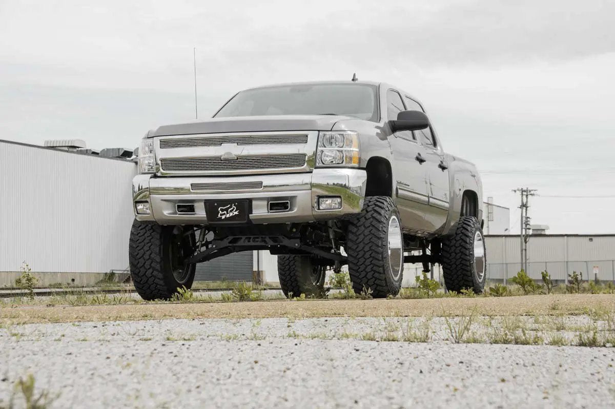 7.5 Inch Lift Kit | N3 Struts | Chevy/GMC 1500 4WD (07-13) by Rough Country