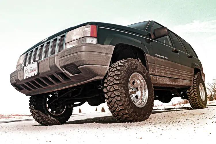 3.5 Inch Lift Kit | V-6 Motor | Jeep Grand Cherokee ZJ 2WD/4WD (1993-1998) by Rough Country