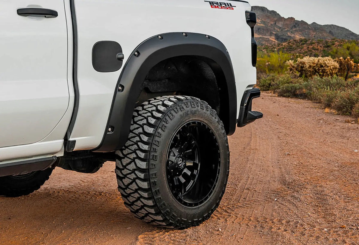 Pocket Fender Flares | Chevy Silverado 1500 2WD/4WD (2019-2021) by Rough Country