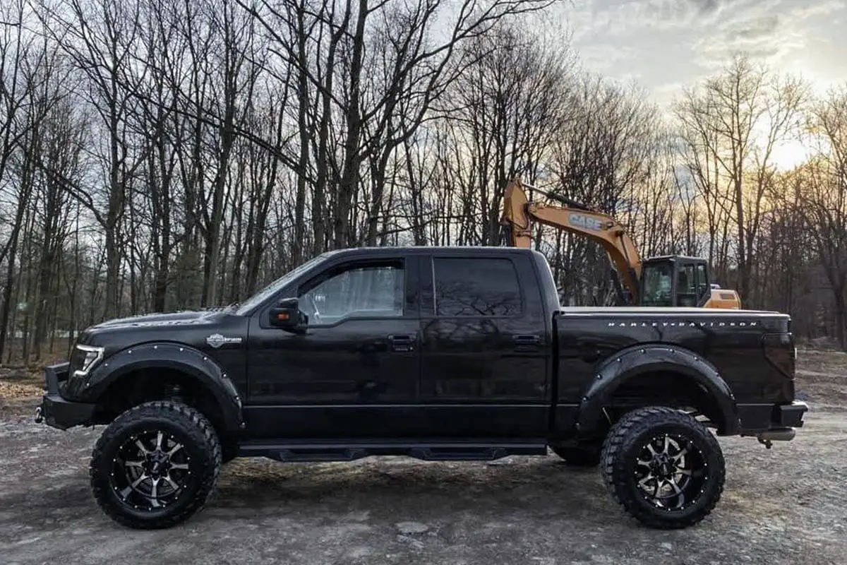 6 Inch Lift Kit | Vertex/V2 | Ford F-150 4WD (2011-2013) by Rough Country