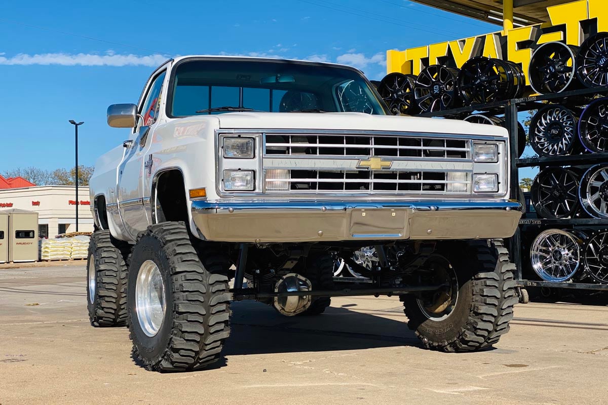 6 Inch Lift Kit | Chevy/GMC C10/K10 Truck & SUV/K5 Blazer 4WD (1977-1991) by Rough Country