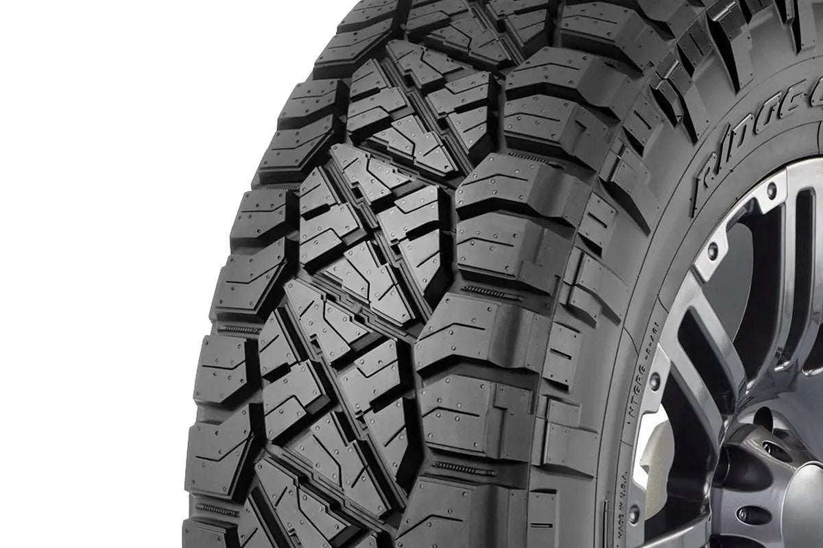 35x12.50R22 Nitto Ridge Grappler by Rough Country