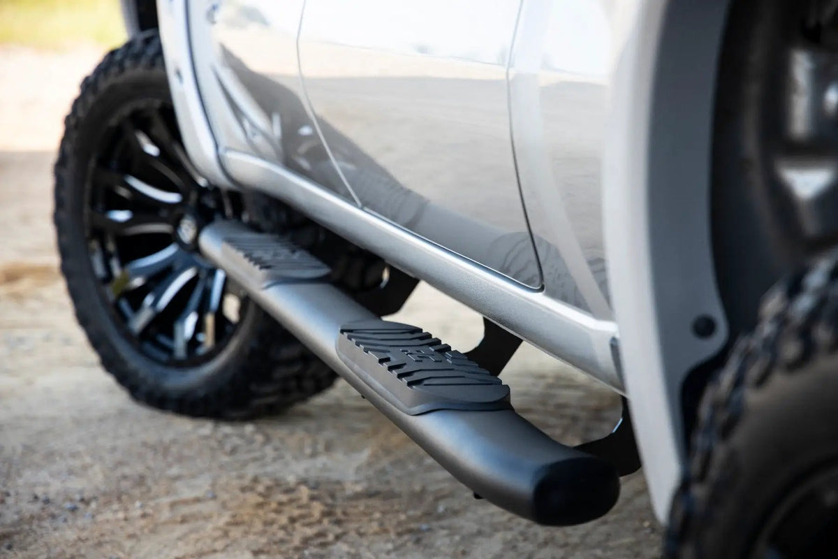 Oval Nerf Step | Crew Cab | Chevy/GMC 1500/2500HD/3500HD (19-26) by Rough Country