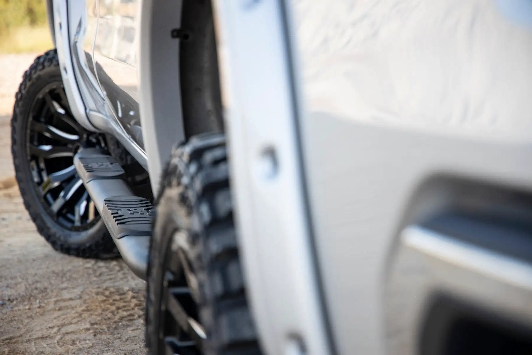 Oval Nerf Step | Crew Cab | Chevy/GMC 1500/2500HD/3500HD (19-26) by Rough Country