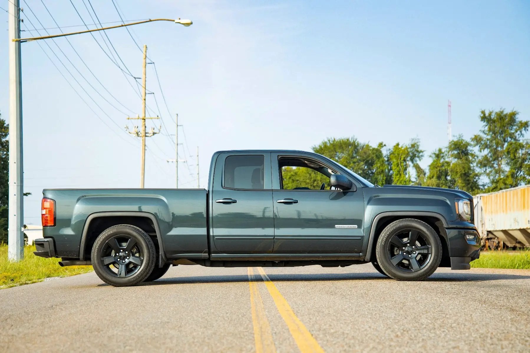 2 Inch Lowering Kit | 4 Inch Rear Lowering | Alum/Stamped Knuckle | Chevy/GMC 1500 (14-18) by Rough Country