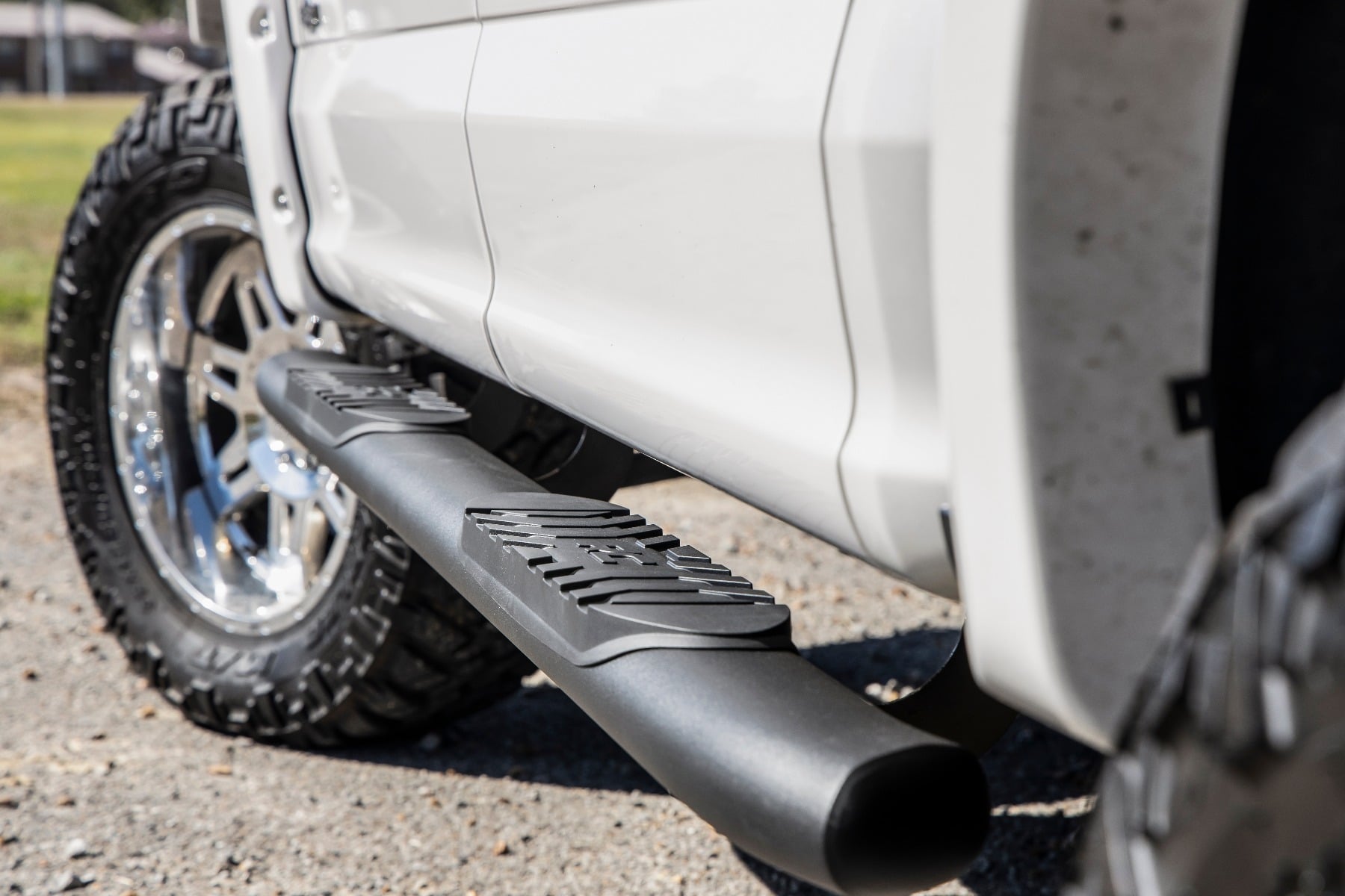 Oval Nerf Step | Crew Cab | Black | Ford F-150/Lightning/F-250/F-350/Raptor (15-26) by Rough Country
