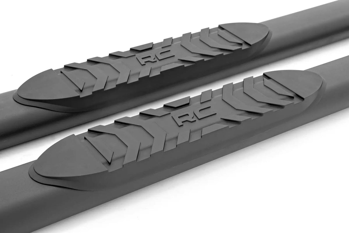 Oval Nerf Step | Crew Cab | Black | Ford F-250/F-350 Super Duty (99-16) by Rough Country