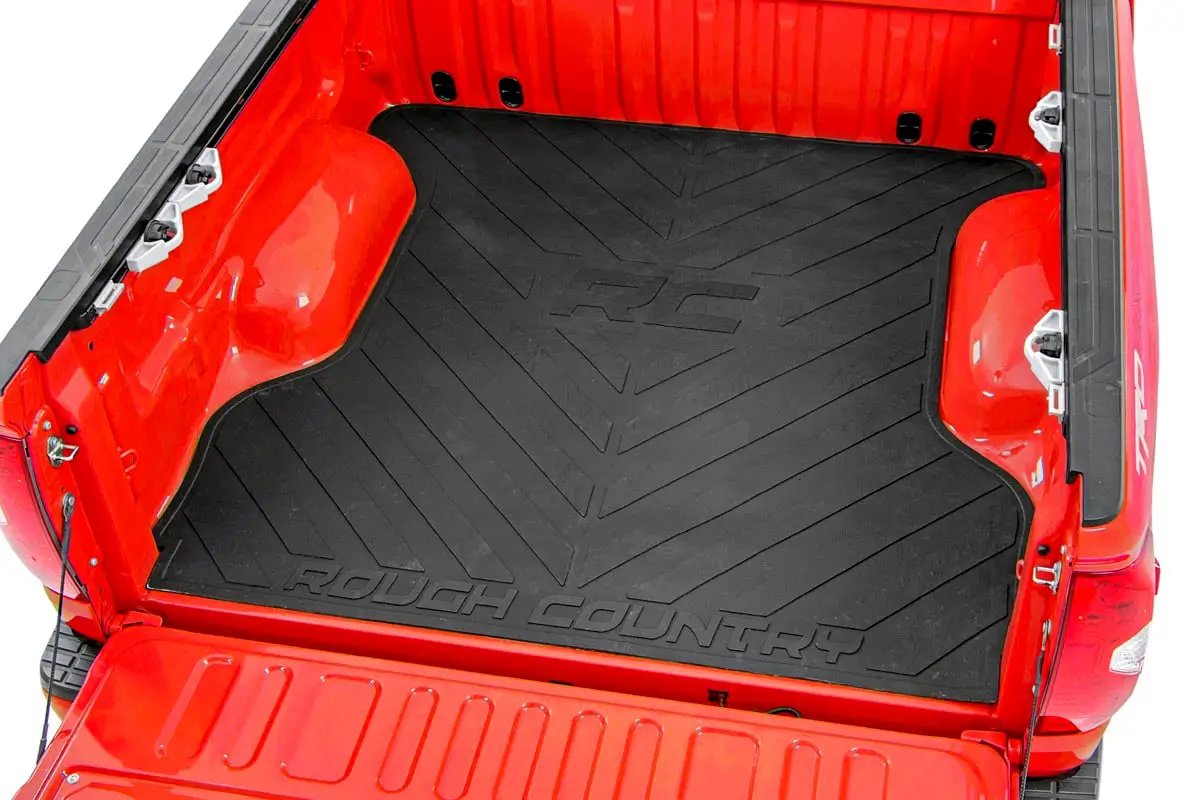 Bed Mat | 6'7" Bed | RC Logo | Chevy/GMC Sierra 1500 (19-26)/Silverado 1500 (19-26) 