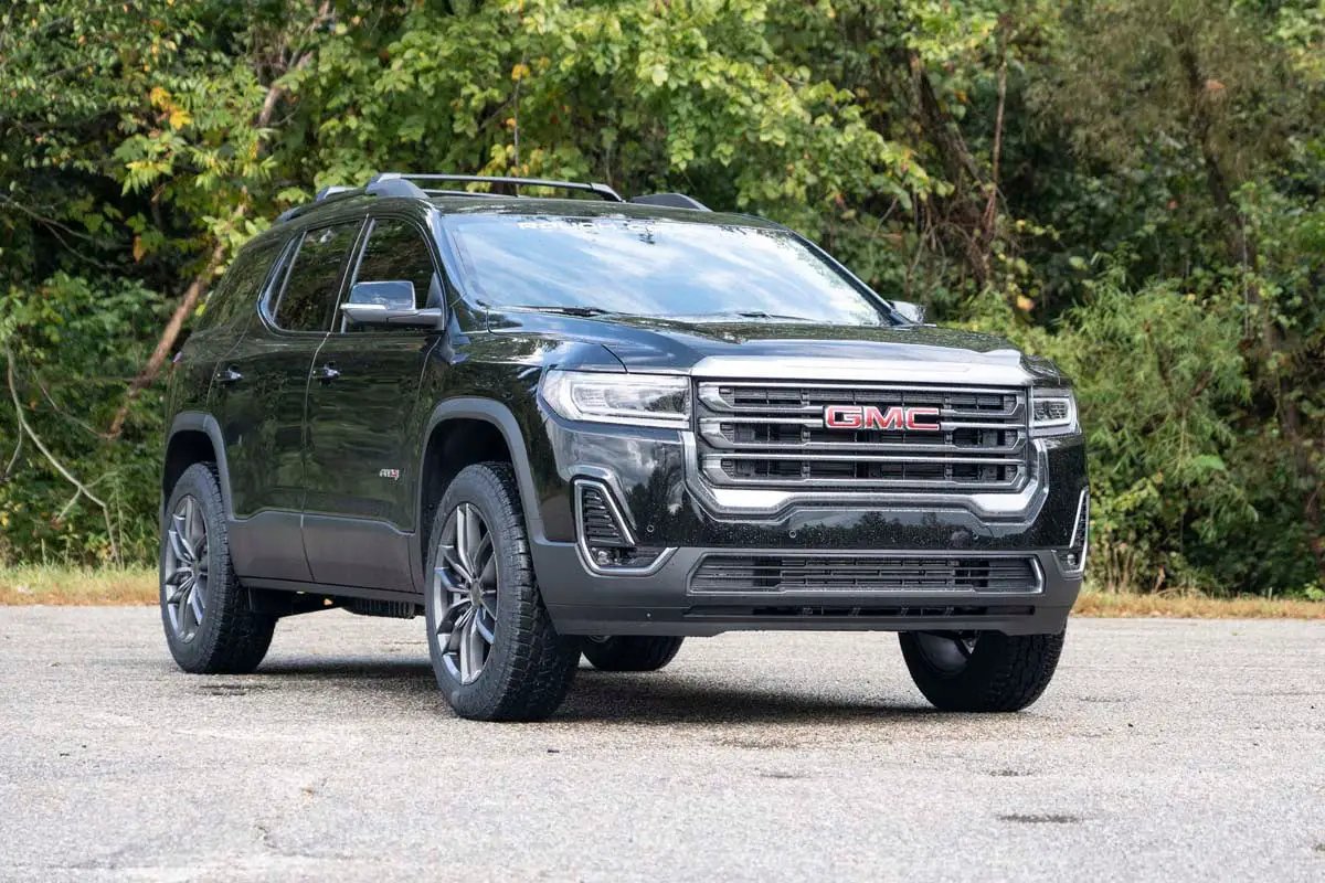 1.5 Inch Lift Kit | N3 Front Struts | GMC Acadia 2WD/4WD (2017-2023) by Rough Country