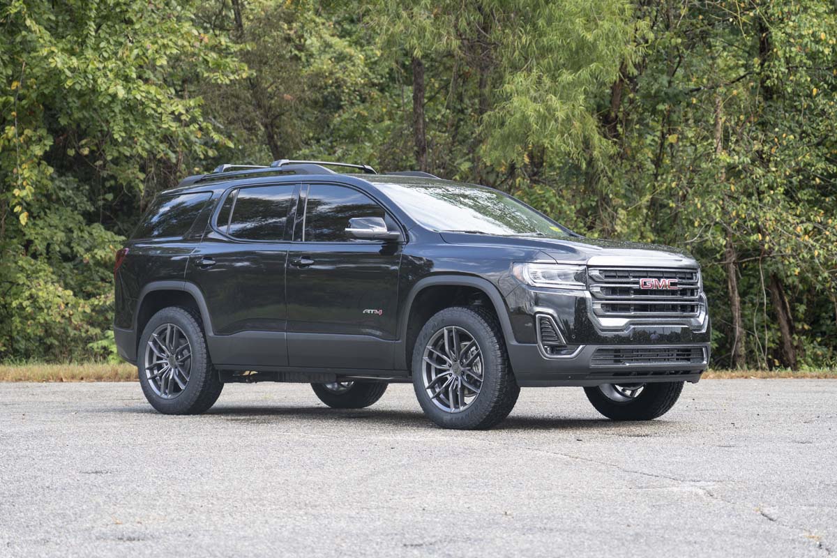 1.5 Inch Lift Kit | N3 Front Struts | GMC Acadia 2WD/4WD (2017-2023) by Rough Country