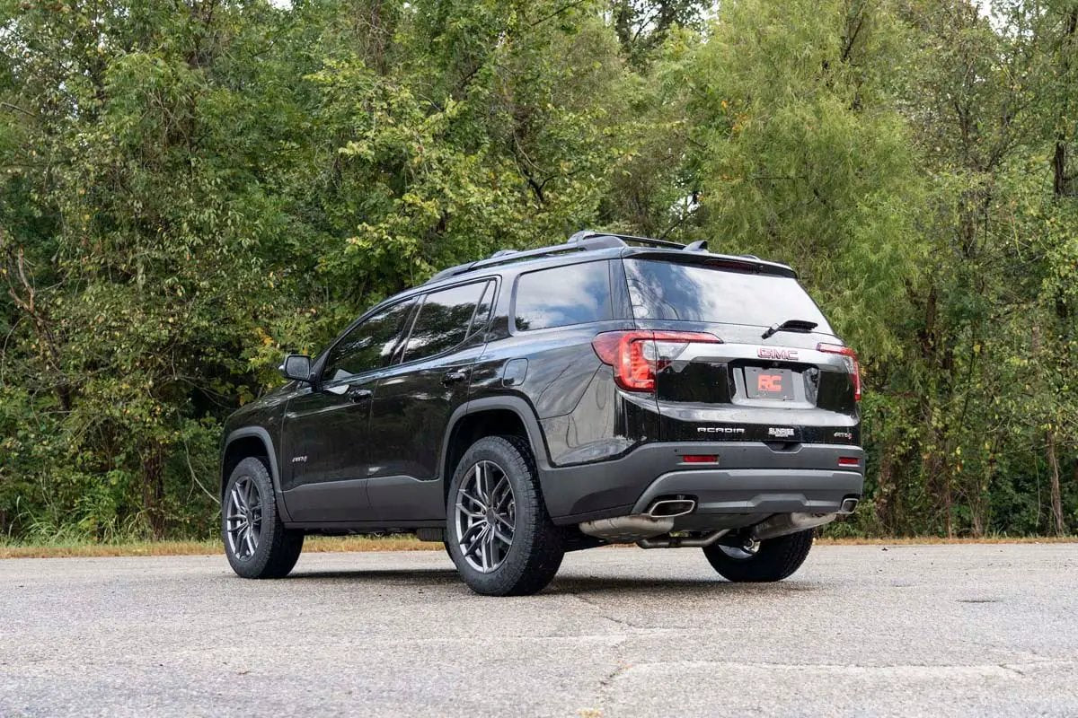 1.5 Inch Lift Kit | N3 Front Struts | GMC Acadia 2WD/4WD (2017-2023) by Rough Country