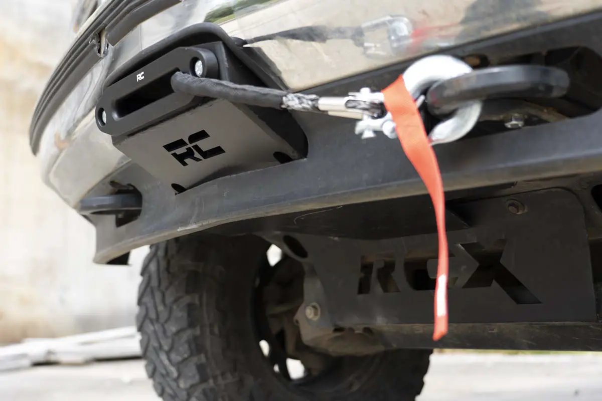 Hidden Winch Mounting Plate | Chevy C1500/K1500 Truck & SUV 4WD (1988-1999) by Rough Country