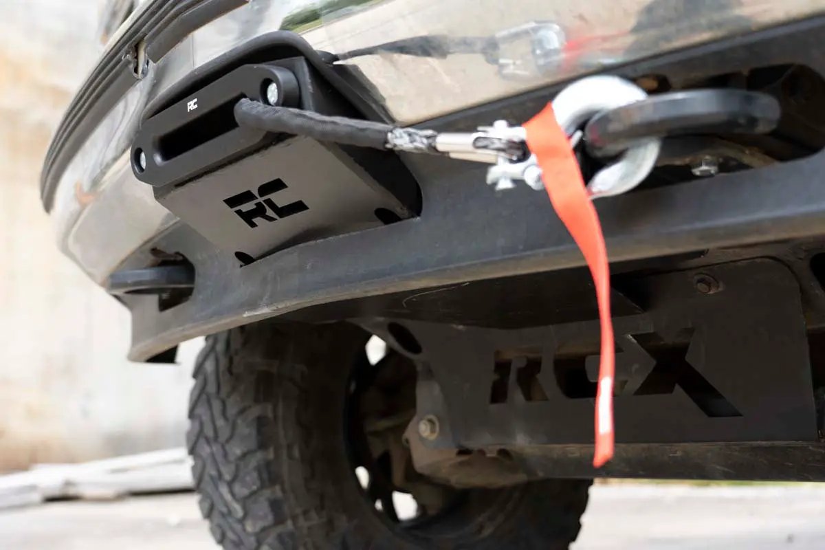 Hidden Winch Mounting Plate | Chevy C1500/K1500 Truck & SUV 4WD (1988-1999) by Rough Country
