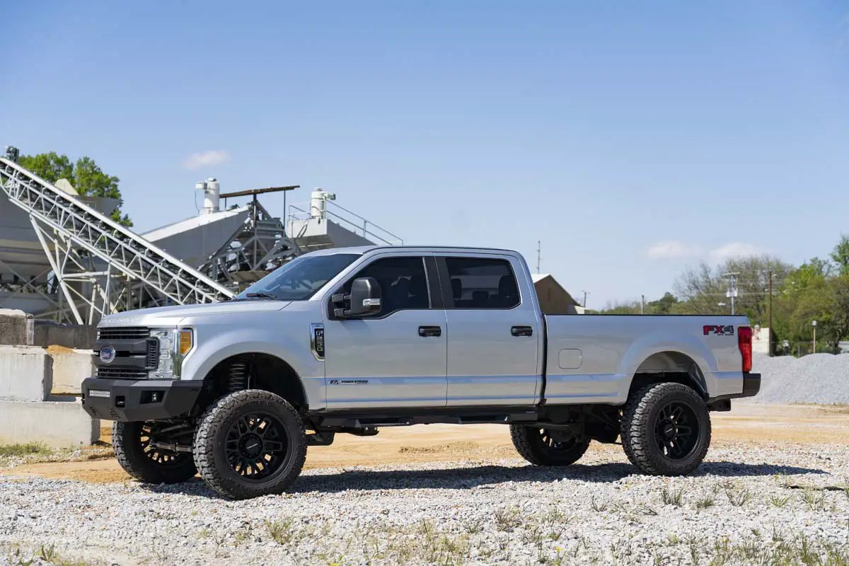 Front Bumper | Ford F-250/F-350 Super Duty 2WD/4WD (2017-2022) by Rough Country