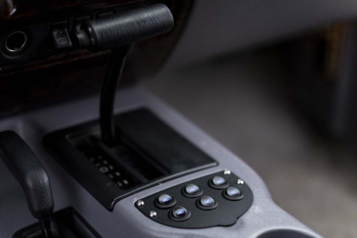 MLC-6 | Multiple Light Controller | Jeep Cherokee XJ 2WD/4WD (1997-2001) by Rough Country