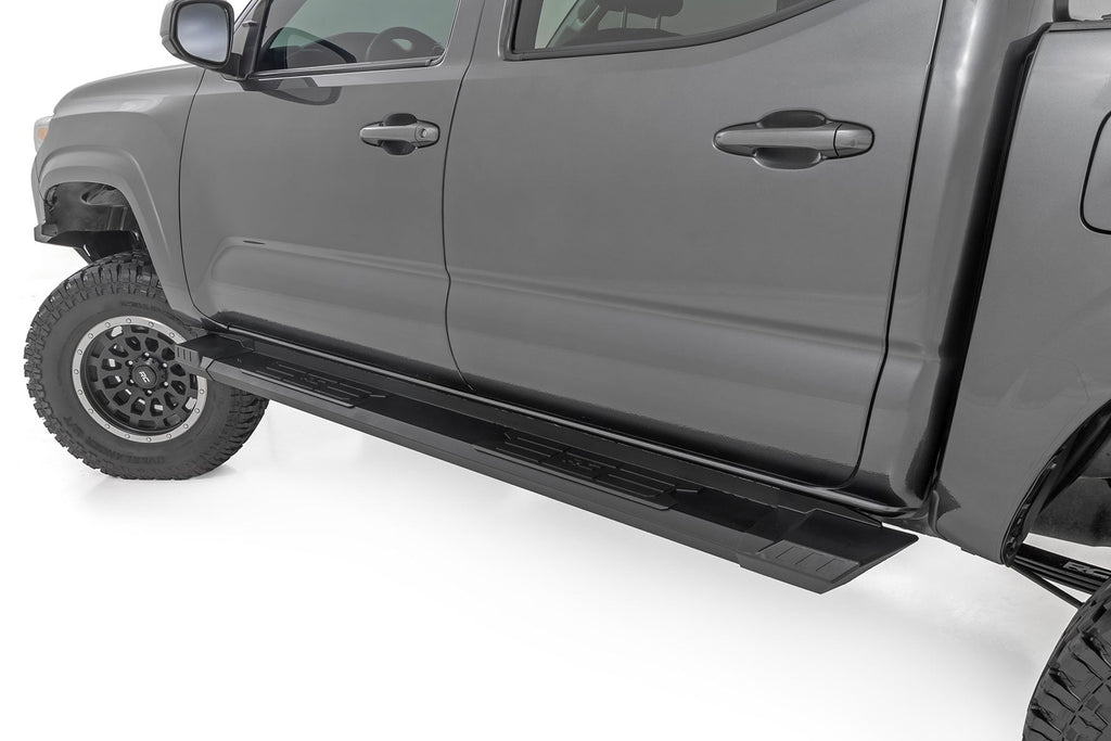 HD2 Aluminum Running Boards | Double Cab | Toyota Tacoma 2WD/4WD (2005-2023) by Rough Country