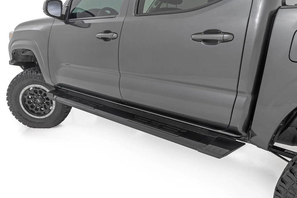 HD2 Aluminum Running Boards | Double Cab | Toyota Tacoma 2WD/4WD (2005-2023) by Rough Country