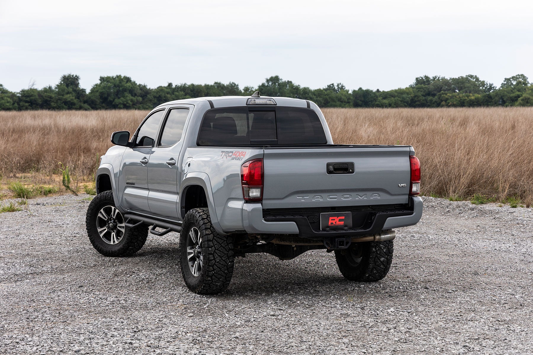Nerf Steps | Cab Length | Crew Cab | 5' Bed | Toyota Tacoma 2WD/4WD (05-23) by Rough Country