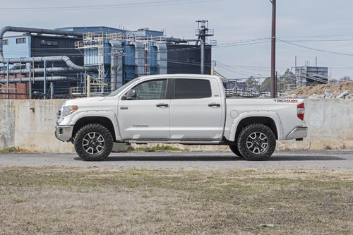 2.5-3 Inch Leveling Kit | Toyota Tundra 4WD (2007-2021) by Rough Country
